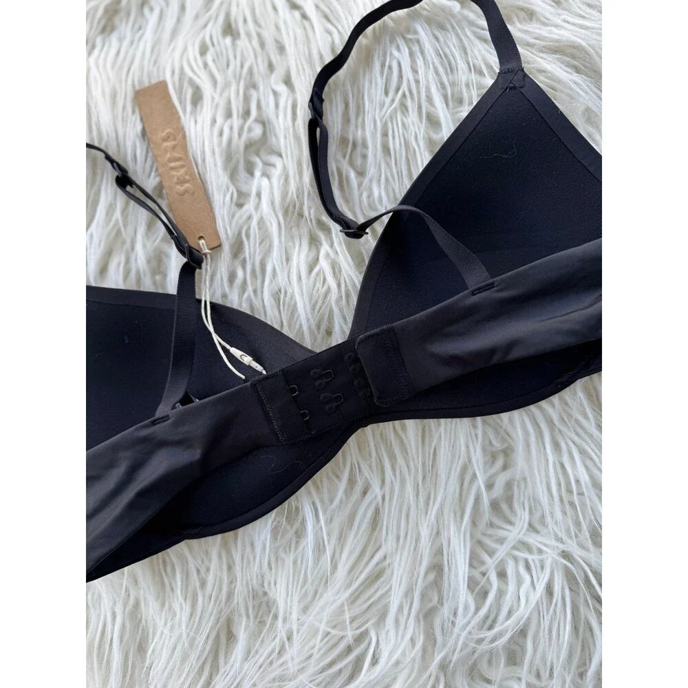 Skims Wireless Form Pushup Plunge Bra Onyx Size 32B - Picture 5 of 6